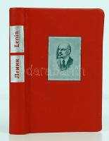 Lenin a Magyar Tanácsköztársaságról. Bp., Kossuth, 1969. Minikönyv, orosz-magyar bilingvis kiadás. Műbőr kötésben, papírtokban, jó állapotban.