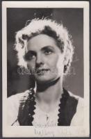 cca 1940 Szellay Alice (1918-1990) színésznő DEDIKÁLT fotólapja, 14x9 cm