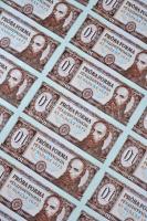 1973. Táncsics 01 "PRÓBA FORMA" bankjegy terv pirosas előoldali nyomata zöld alapnyomattal, üres hátlappal, 36db-os teljes ívben! T:I- Hungary 1973. 01 "PRÓBA FORMA" unissued banknote design with only reddish front printers proof with green basic print in sheet of 36 C:AU Adamo SFT2.4