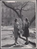 cca 1935-1940 Reich Péter Cornel: Budapest, a Károlyi kertben reggel, jelzetlen életkép a szerző hagyatékából, 24x18 cm