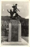 Budapest V. IV. Károly I. Honvéd és Népfelkelő Gyalogezred emlékműve, Hölzel Gyula felvétele (Rb)