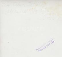 cca 1960-1970 Zsigri Oszkár: Ebédszünet, feliratozott vintage fotómontázs, 24x18 cm