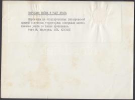 cca 1942-1943 M. Alperta: Szovjet partizánok a II. világháborúban, oroszul feliratozott fénykép, 18x...