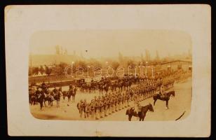 1914 VII. 24. St. Pölten: A világháborúra készülő ezredet ábrázoló fotólap a mozgalmas időkre utaló üzenettel / Troops preparing for WW. I. in St Pölten