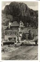 Gyilkos-tó, Márk villa, autóbusz megálló váróterme / villa, bus stop