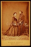 id. Sándy Gyula (1827-1894) festőművész és felesége Jánosdeák Paulina Divald Károly fotóján 11x16 cm