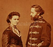 id. Sándy Gyula (1827-1894) festőművész és felesége Jánosdeák Paulina Divald Károly fotóján 11x16 cm