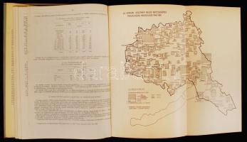 Ila Bálint, Kovacsics József: Veszprém megye helytörténeti lexikona. Bp., 1964, Akadémiai Kiadó. (Ma...
