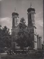 1939. augusztus, Vadas Ernő (1899-1962): Kárpátalja, Huszt – görög-keleti templom, pecséttel és aláírással jelzett vintage fotó, publikálva a Hungária Magazinban, 17x23 cm