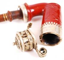 Régi, Partsch pipa, díszes, fém kupakkal, hosszú szipkával (kupak sérült) / 
Vintage Partsch pipe wi...