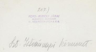 cca 1939 Járai Rudolf (1913-1993): Budapest, Szent István napi körmenet, pecséttel jelzett vintage f...