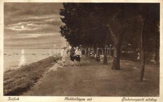 Siófok, Balatoni sétány holdvilágos estén