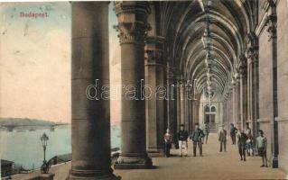 Budapest V. Országház oszlopcsarnoka (fa)