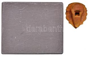 1942. "Gyorslevente motorkerékpárverseny a VIII. Balatoni Sporthéten" Al plakett. Szign.:P...