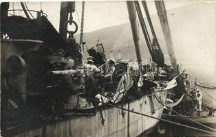 Hadihajó - 4 db régi hadihajókat, matrózokat ábrázoló motívum fotólap, SMS Helgoland, SMS Balaton / ...