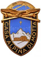 Olaszország DN "Casa Alpina di Motta" aranyozott, zománcozott Br jelvény. Szign.: F.lli Senesi Milano Via Bassini 53 (41x30mm) T:2- Italy ND "Casa Alpina di Motta" gilt, enamelled Br badge. Sign.: F.lli Senesi Milano Via Bassini 53 (41x30mm) C:VF