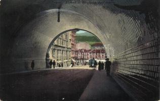 Trieste, Montuzza tunnel interior