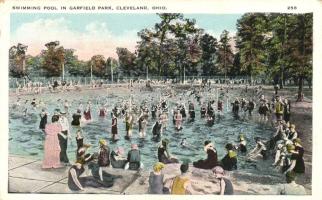 Cleveland, Ohio; Swimming pool in Garfield Park (EK)