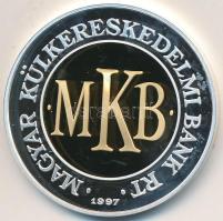 Lebó Ferenc (1960-) 1997. "MKB Rt." Ag(0.999) emlékérem (31.1g/42,5mm) belső rész aranyozva T:PP Dísztokban