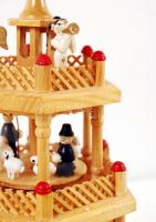 Karácsonyi zenélő többemeletes fa betlehem, m: 38 cm