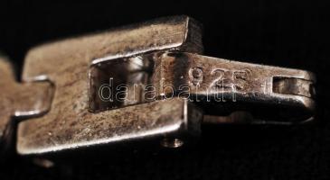 Royal Crown No. 1516 ezüst (Ag) női vízálló quartz ékszeróra, jelzett, br: 34,9 g /
Royal Crown No. ...