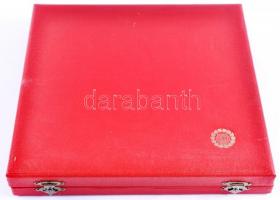 ~1980. "Kiváló szervezeti munkájáért - KIOSZ" Hollóházi porcelán kitüntető plakett dísztok...