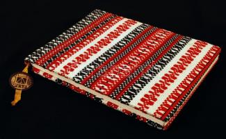 Heves megye építése. 4 nyelvű propaganda kiadvány 12 rézkarccal szőtt borítóval