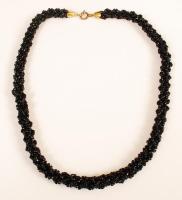 Fekete fűzött gyöngy nyaklánc, h: 45 cm / Black necklet, 45 cm