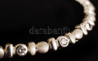 Ezüst (Ag) karkötő cirkónia díszítéssel, jelzett, h: 20 cm, br: 11,2 g /
Silver bracelet, br: 11,2 g