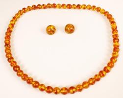 Borostyán színű nyaklánc és fülbevaló klipsz, h: 30 cm / necklet