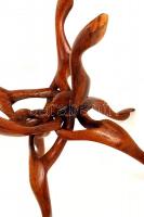 Ornamentális mintával díszített réz tálca, d: 33 cm; faragott fa láb, h: 40 cm