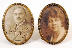 2 db portréfotó 2 db régi asztalra állítható szecessziós ovális fém keretben, d: 6,5 és 8,5 cm