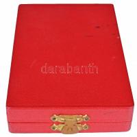 1981. "100 éves a Magyar Vöröskereszt" aranyozott, zománcozott kitüntetés mellszalagon nem...