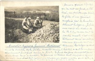 Bitola, Monastir; Macedonian women photo (EK)