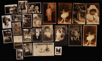 cca 1930-1940 Régi családi fotók: kis balerina, strandolás, kép egy zeppelinről, stb., 4x5 és 14x9 cm közötti méretekben