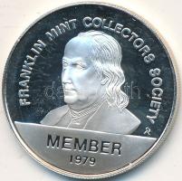 Amerikai Egyesült Államok 1979. "(Franklin Mint) Éremgyűjtő Egyesület" Ag emlékérem (6.82g/0.925) T:PP USA 1979. "Franklin Mint Collectors Society" sterling silver medallion (6.82g) C:PP