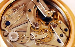 cca 1910 18 K jelzett, duplafedeles, stopper funkciós zsebóra, járó, de javításra szoruló szerkezett...