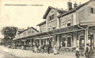 Hőlak-Trencsénteplic, vasútállomás / railway station