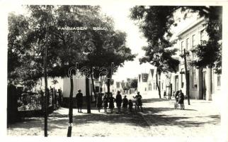 Pomogy, Pamhagen; Street scene