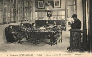 5 db háború előtti, beltéri nézetű külföldi képeslap (iskola, klubszoba, szanatórium) / 5 mixed pre-...