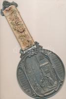 Németország DN "Carl Spitzweg: Az örök vőlegény" felakasztható fém plakett. Szign.:WMF Sinn (148mm) T:2 Germany ND "Carl Spitzweg: The eternal bridegroom" suspendable metal plaque. Sign.:WMP Sinn (148mm) C:XF