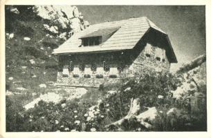 Risnjak, Planinarski Dom / rest house