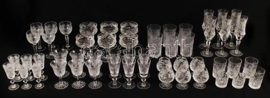 Kristály poharak, csiszoltak, néhányon apró csorba, összesen:53 db