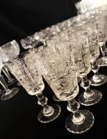 Kristály poharak, csiszoltak, néhányon apró csorba, összesen:53 db