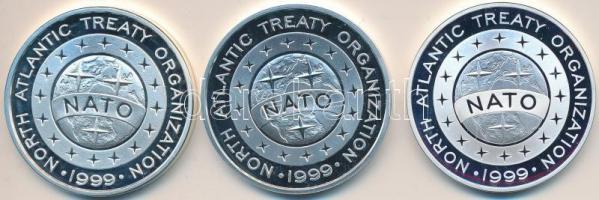 1999. "Magyarország csatlakozása a NATO-hoz" + "Lengyelország csatlakozás a NATO-hoz&...