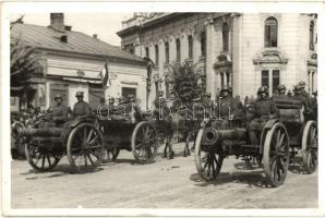 1940 (?) Azonosítatlan város, bevonulás / entry of the Hungarian troops to an unidentified city, photo (EK)