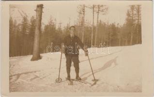 Innsbruck region, skiing man, photo (EK)
