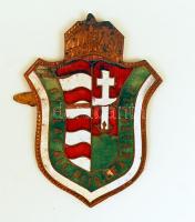 cca 1900 címeres iskolai sapka jelvény "Gyulai Áll. Polg. Leányiskola" felirattal, zománc díszítéssel, réz, apró lepattanásokkal, 5,5×4,5 cm