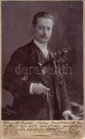 1899 Strelisky (Budapest): Kemény Rezső (1871-?) hegedűművész, tanár dedikált keményhátú portréja kabinet méretben, 17x11 cm