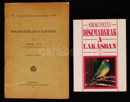 2 db madártani kézikönyv: Csörgey Titusz: Madárvédelem a kertben. Bp., 1913, Pallas Rt. (A m. kir. földmivelésügyi minister kiadványai 9.); Siroki Zoltán: Díszmadarak a lakásban. Bp., 1994, Mezőgazda Kiadó. Papírkötésben, jó állapotban.